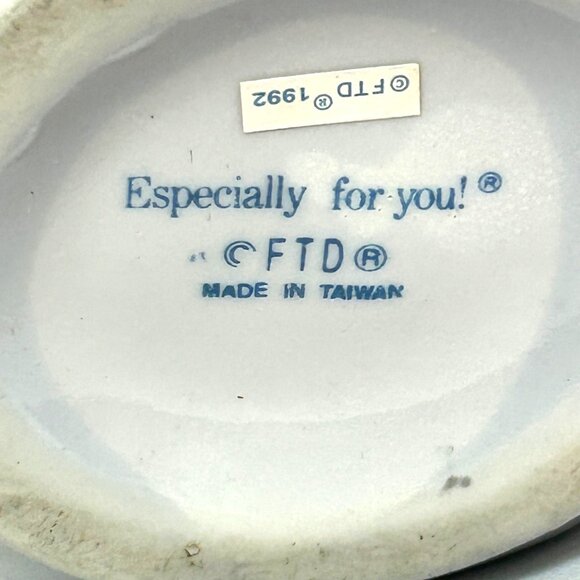 FTD 1992 Floral Ceramic Vase With Embossed Pastel Flowers Design Vintage Retro - Picture 2 of 10